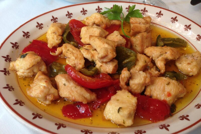 Chicken with red peppers entrre